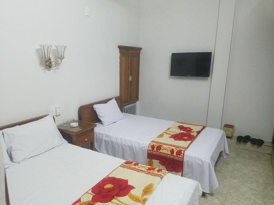 Anh Thuan Hotel 1 Cat Ba Island Ngoại thất bức ảnh