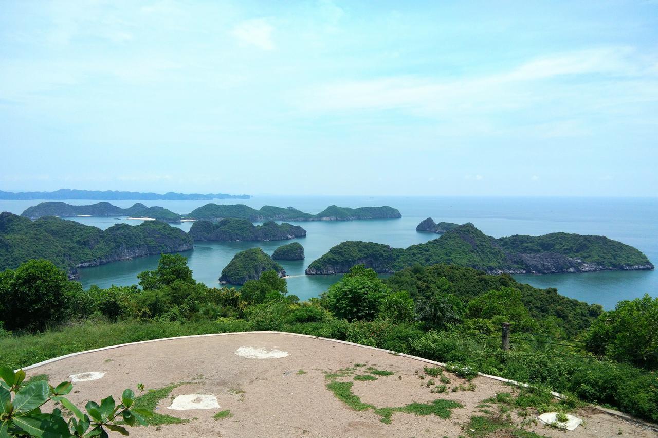 Anh Thuan Hotel 1 Cat Ba Island Ngoại thất bức ảnh