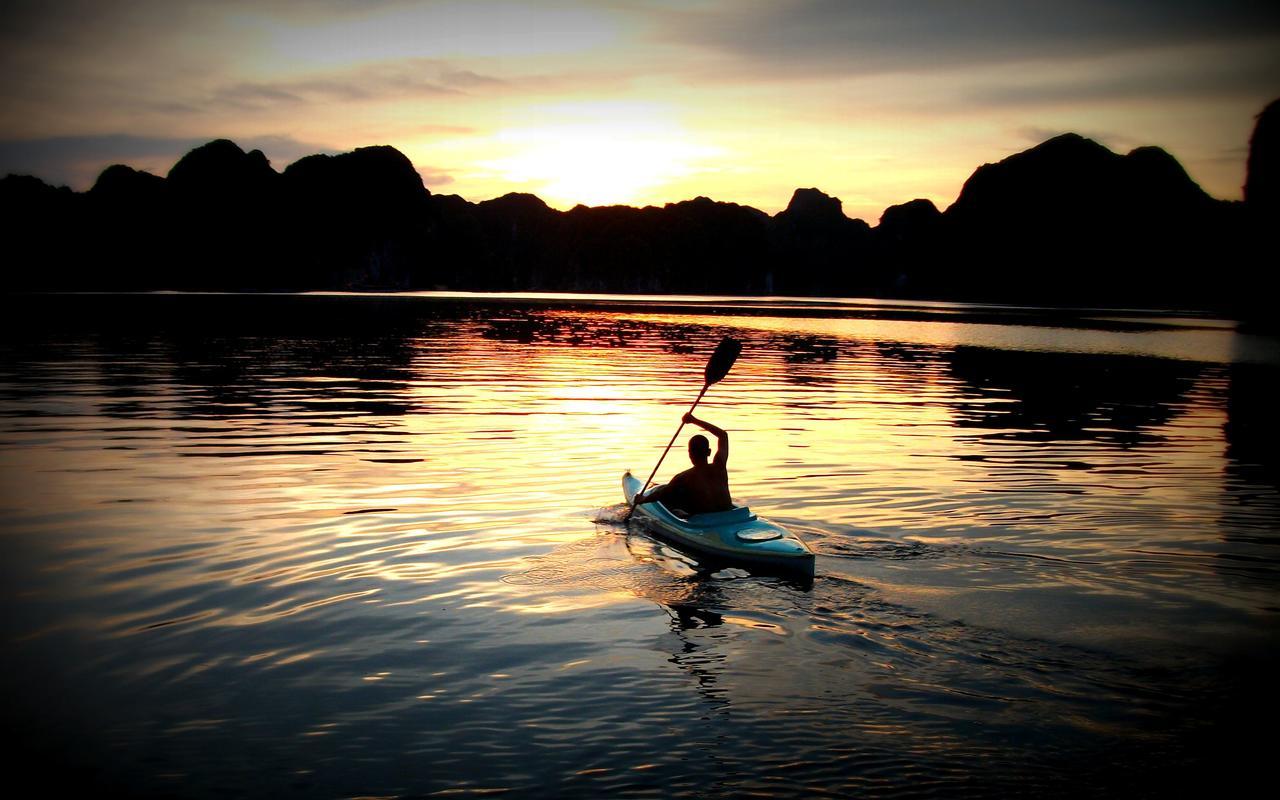 Anh Thuan Hotel 1 Cat Ba Island Ngoại thất bức ảnh