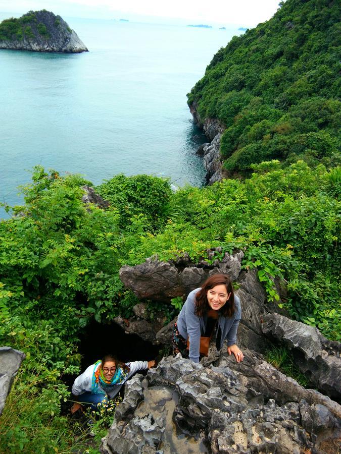 Anh Thuan Hotel 1 Cat Ba Island Ngoại thất bức ảnh