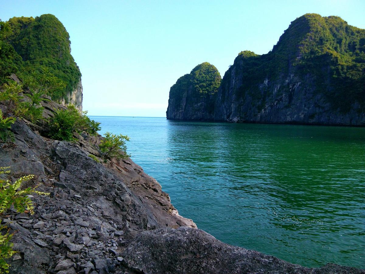 Anh Thuan Hotel 1 Cat Ba Island Ngoại thất bức ảnh